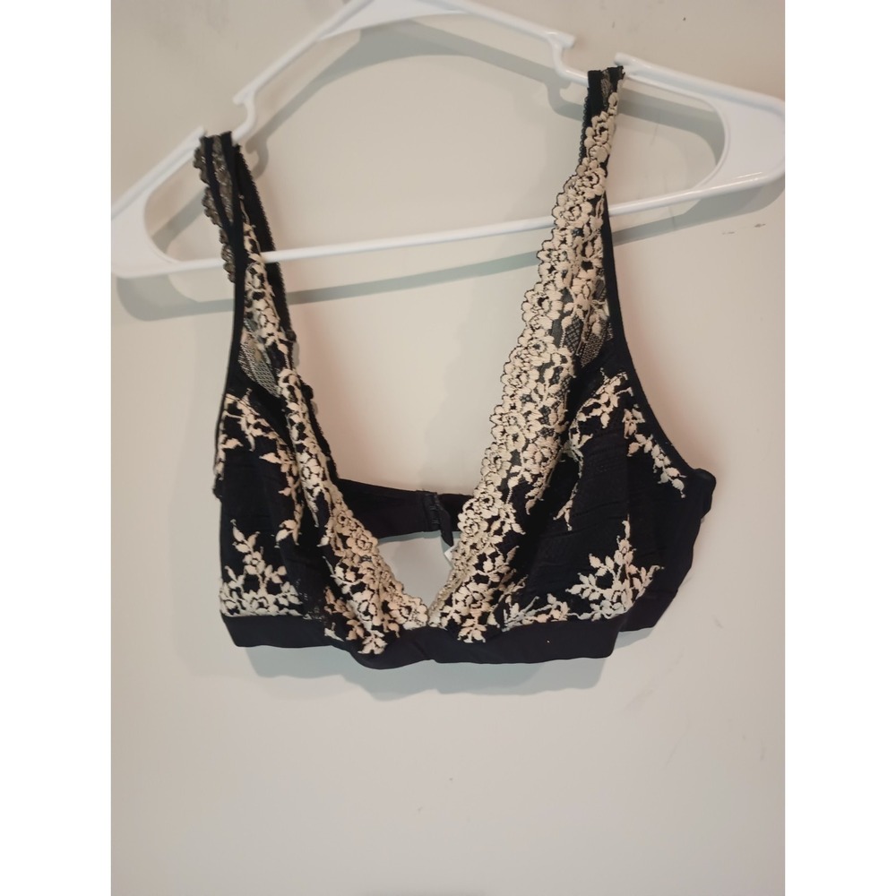 Wacoal Embrace Lace Wireless Bra Bralette Black Ivory Floral Convertible Size 40